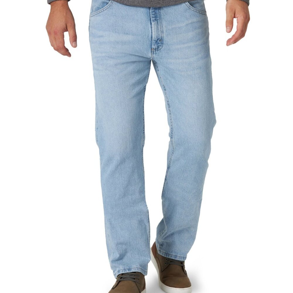 NWT W44 L30 Wrangler Regular Fit Flex Jeans Bleached Indigo Men’s Denim 44X30